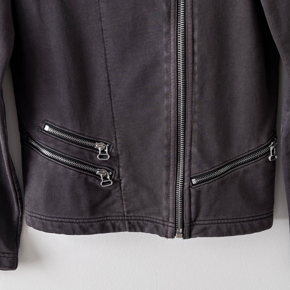 3/$20🌻Gap Gray Cotton Quilted Zip Jacket - Picture 5 of 16